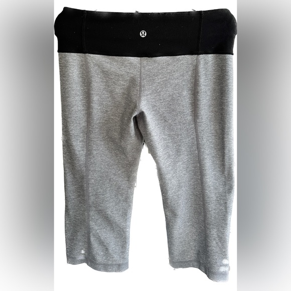 Lululemon Athletica Cropped Legging (Size 6) - Picture 3 of 4